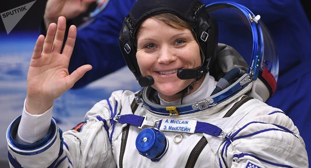 Las mujeres no caminan en la luna