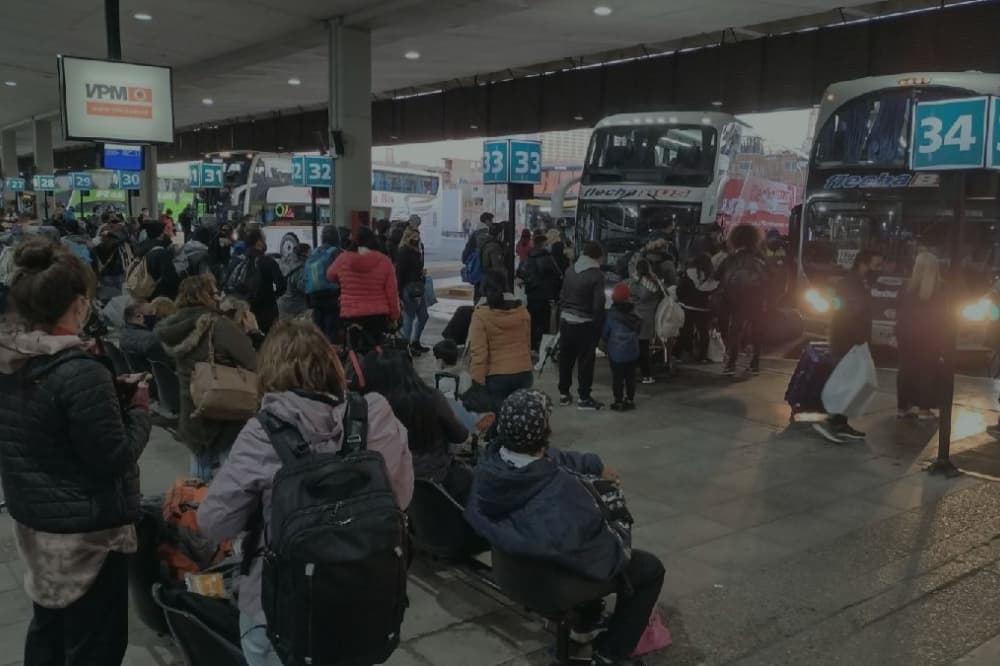 Dejar la ciudad: entre el desarraigo y la búsqueda de un lugar mejor