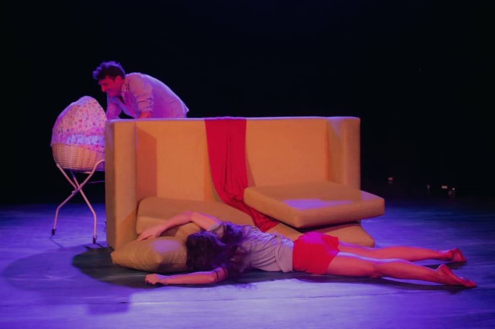 "Entre tus siestas", una comedia teatral sobre el puerperio