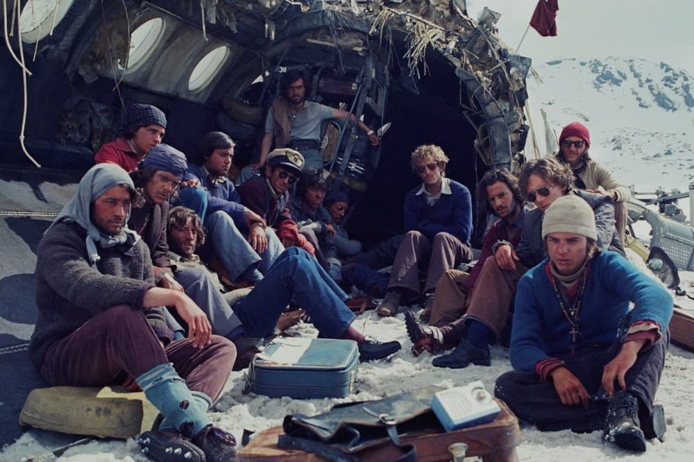 "La sociedad de la nieve": la afectividad es cosa de varones