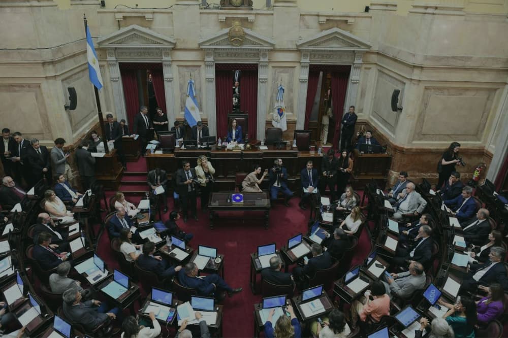 Con los plazos vencidos, convocan a la Comisión Bicameral para discutir el mega DNU