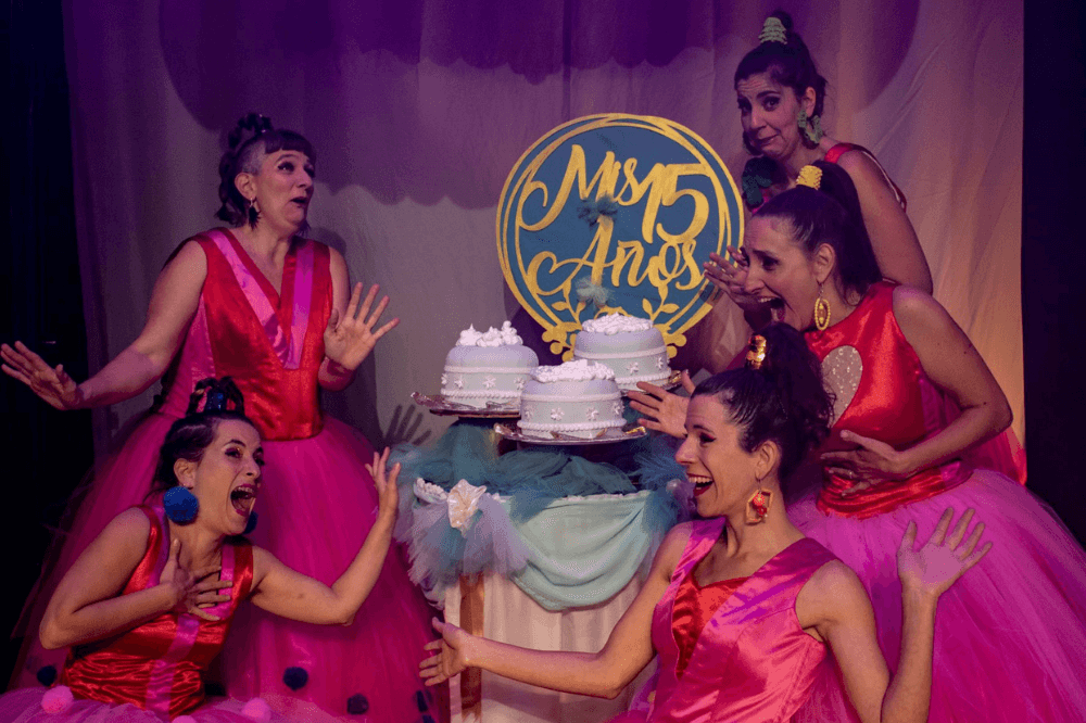 El quince, frágil esplendor