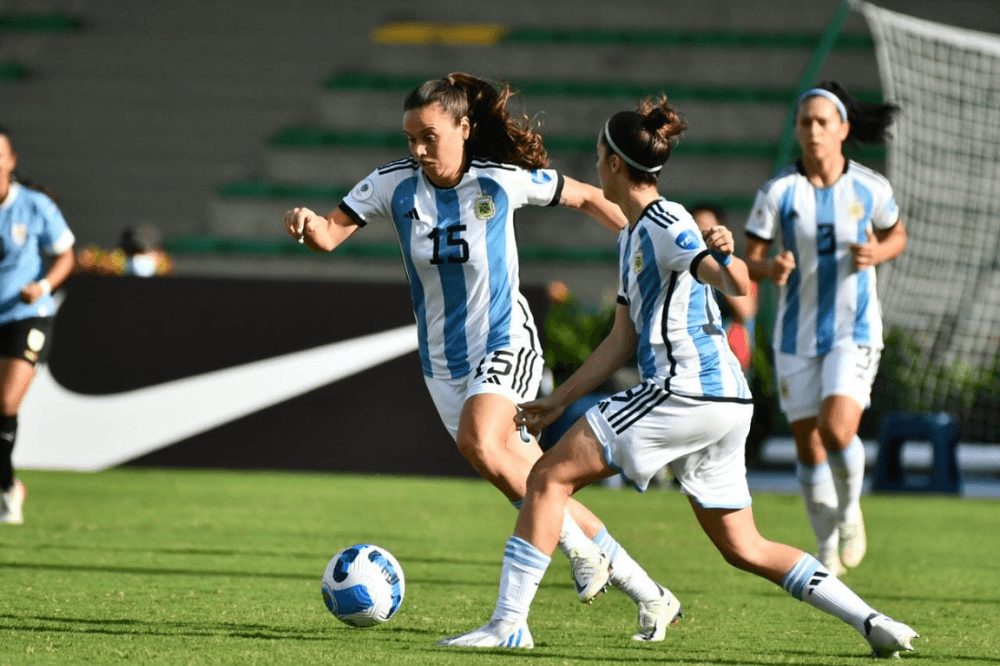 El sueldo de las futbolistas de primera no llega ni al 2% de lo que ganan los varones