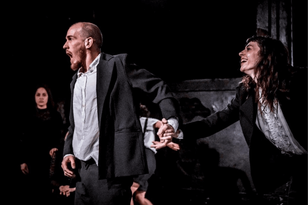 Los 7 gatos de una vida, entre la danza y la muerte