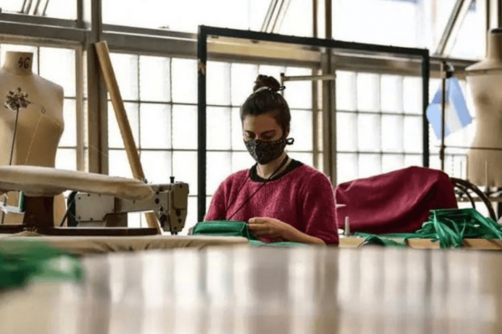 Una trabajadora del Colón fue despedida por estar embarazada