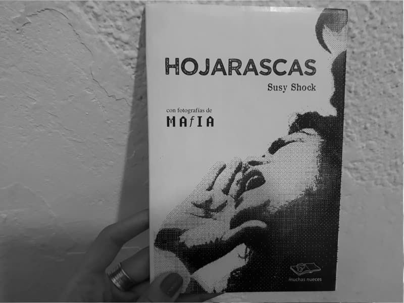 Hojarascas, poesía urgente para esta humanidad